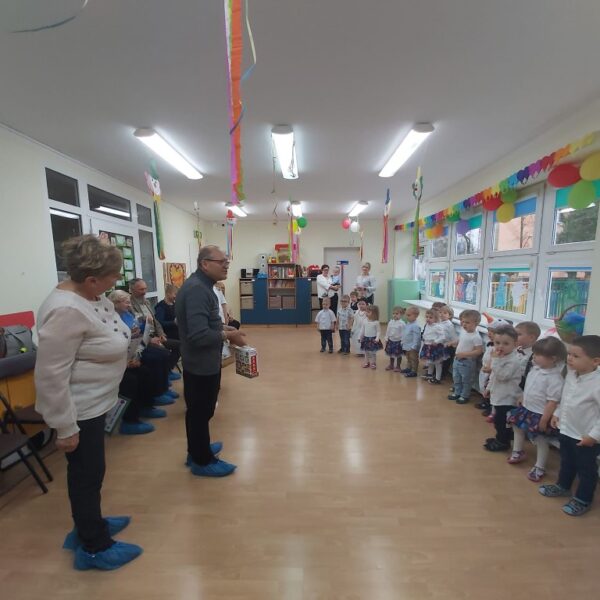 Luty w Seniorze - spotkanie z dziećmi