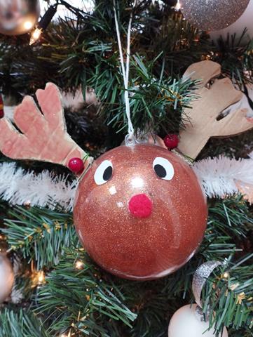 Konkurs świąteczny - bombka Renifer na choince