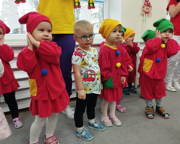 Święto Krasnala i wizyta przedszkolaków