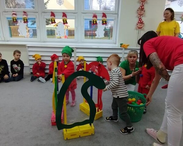 Święto Krasnala i wizyta przedszkolaków