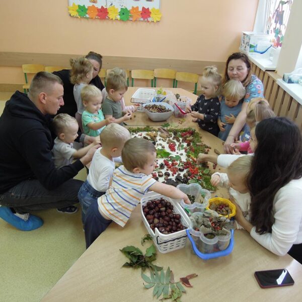 Jesienna praca plastyczna grupa II