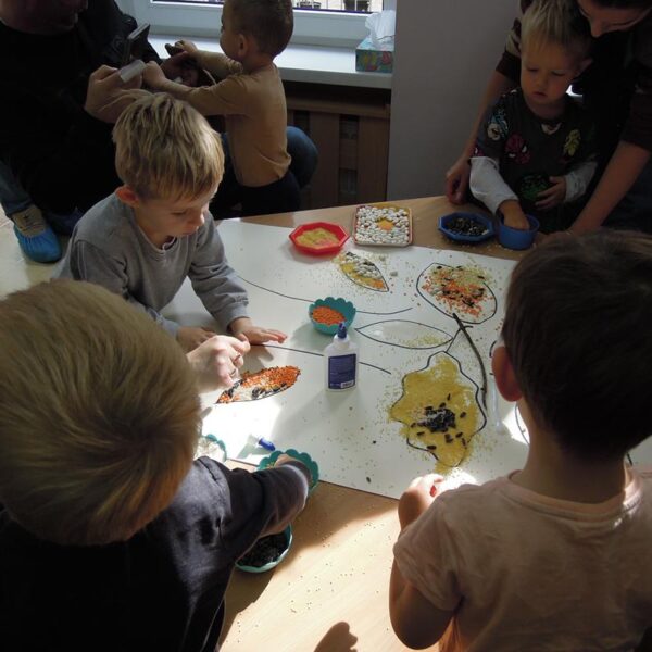 Jesienne drzewo grupa III