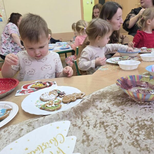 Dekorowanie pierniczków w grupie II