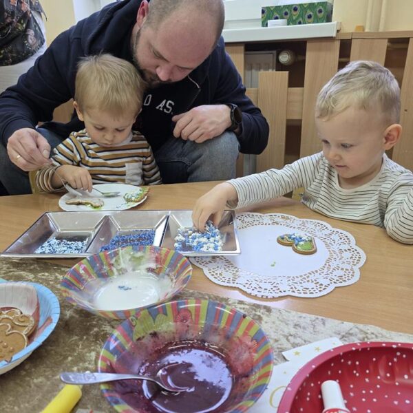 Dekorowanie pierniczków w grupie II