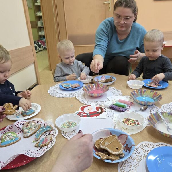 Dekorowanie pierniczków w grupie II