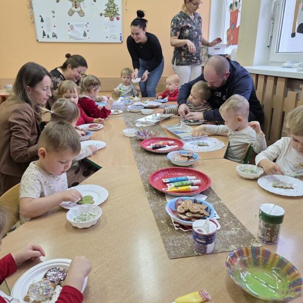 Dekorowanie pierniczków w grupie II