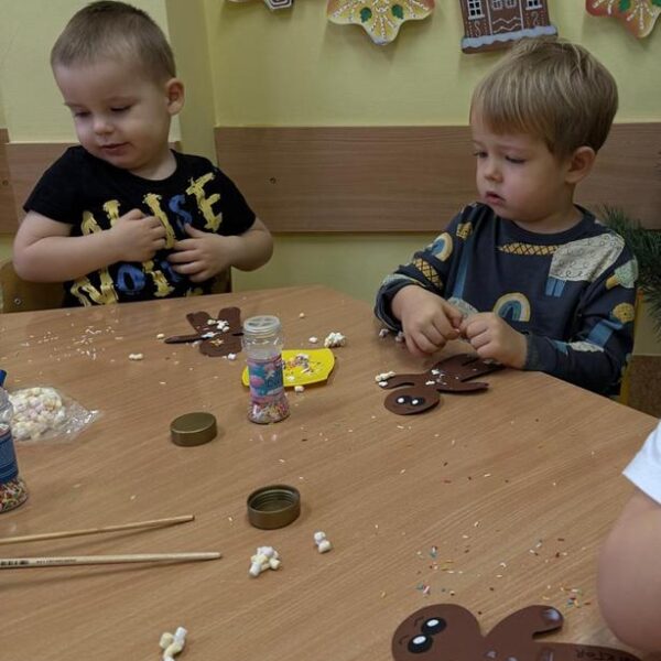 Indywidualna praca plastyczna w grupa III Piernikowy ludzik