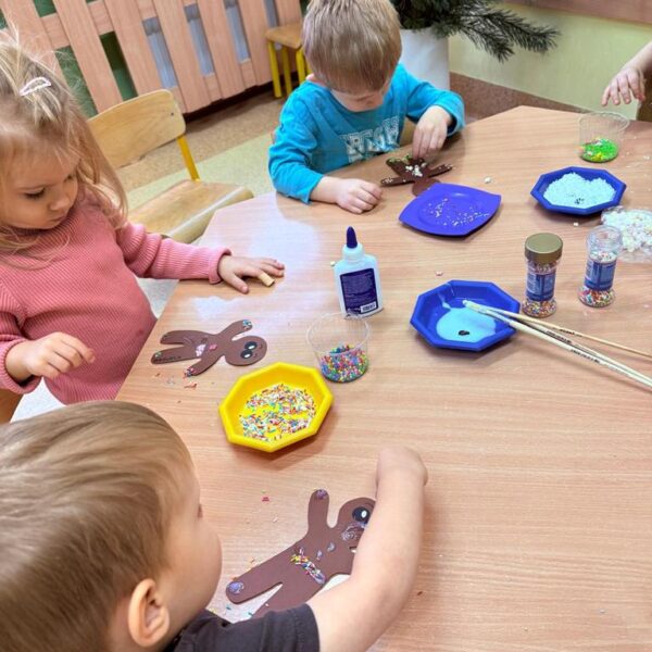 Indywidualna praca plastyczna w grupa III Piernikowy ludzik