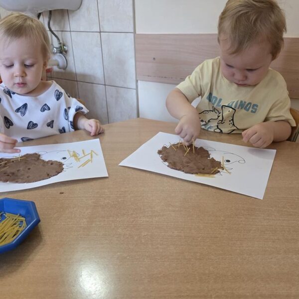 Jeż - praca plastyczna grupa II