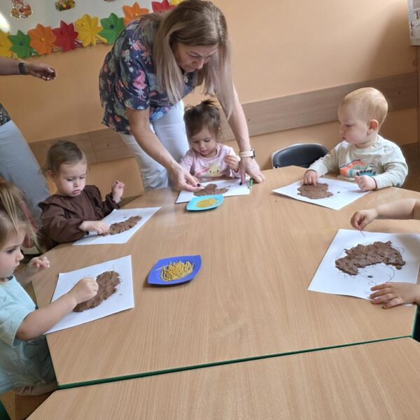 Jeż - praca plastyczna grupa II