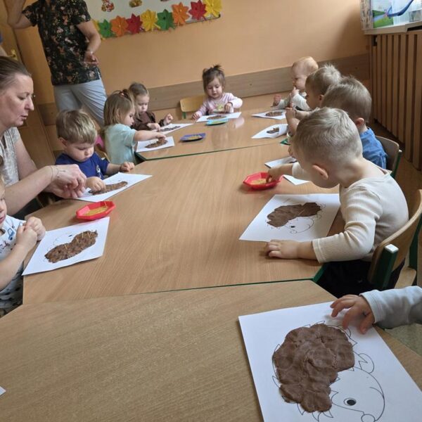 Jeż - praca plastyczna grupa II