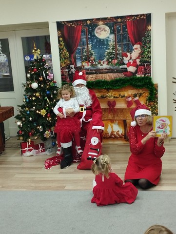 Wizyta Świętego Mikołaja - grupa IV