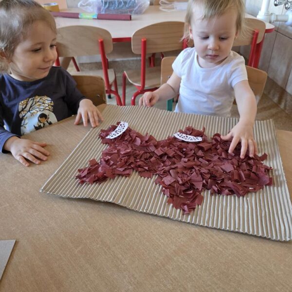 Wspólna praca plastyczna w grupie II Kolorowy pierniczek