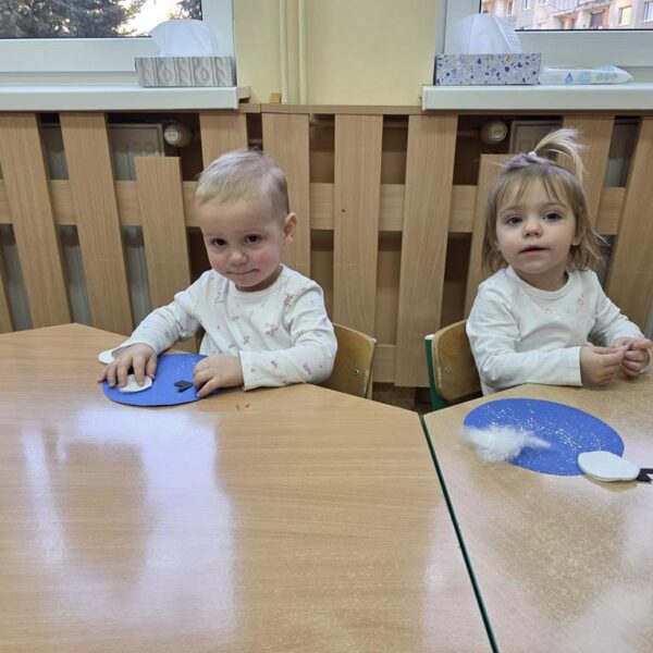 Bałwanek - praca plastyczna w grupie II