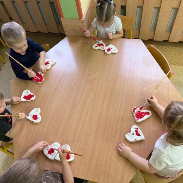 Przygotowania do dnia Babci i Dziadka