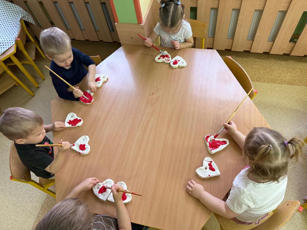 Przygotowania do dnia Babci i Dziadka