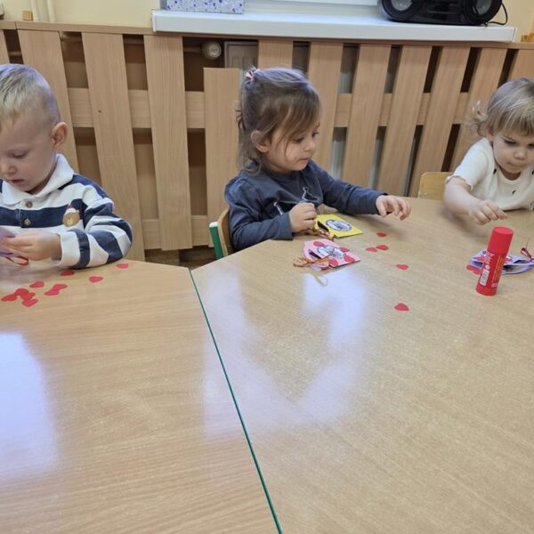 Przygotowania do dnia Babci i Dziadka