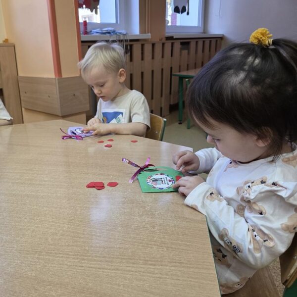 Przygotowania do dnia Babci i Dziadka