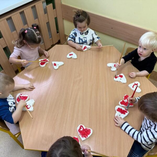 Przygotowania do dnia Babci i Dziadka