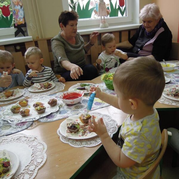 Dekorowanie świątecznych babeczek - grupa II