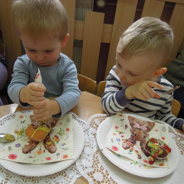 Dekorowanie świątecznych babeczek - grupa II