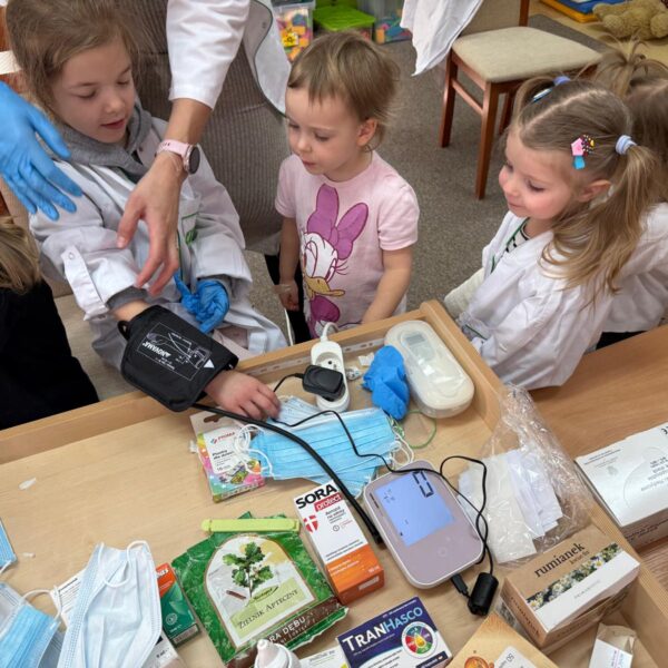 Poznajemy zawód farmaceuty - grupa III