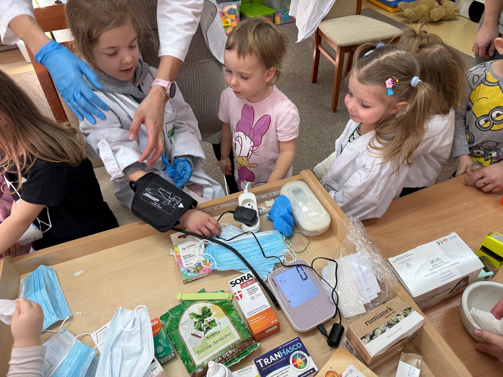 Poznajemy zawód farmaceuty - grupa III