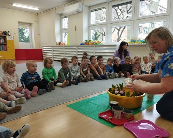 Wiosenne sadzenie kwiatów – grupa II