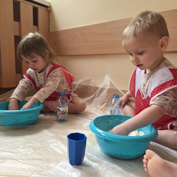 Zabawy masą sensoryczną - grupa II