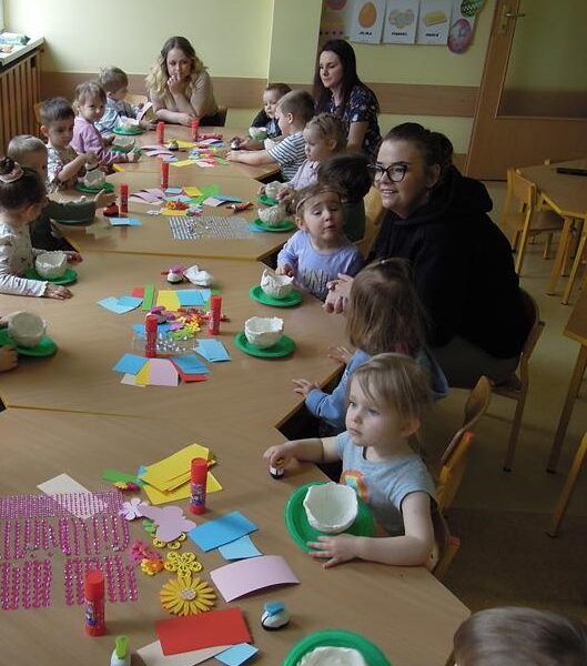 Zajęcia wiosenno - wielkanocne z rodzicami - grupa III