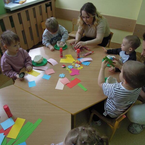 Zajęcia wiosenno - wielkanocne z rodzicami - grupa III