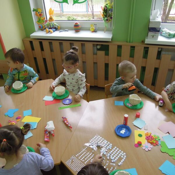 Zajęcia wiosenno - wielkanocne z rodzicami - grupa III