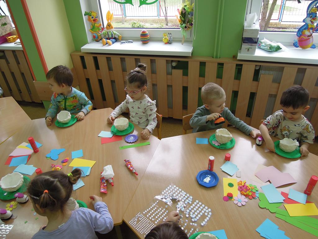 Zajęcia wiosenno - wielkanocne z rodzicami - grupa III