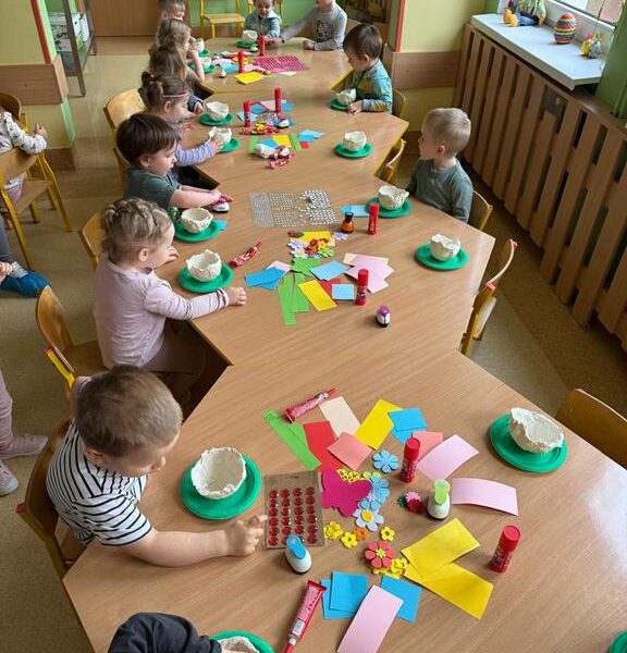 Zajęcia wiosenno - wielkanocne z rodzicami - grupa III