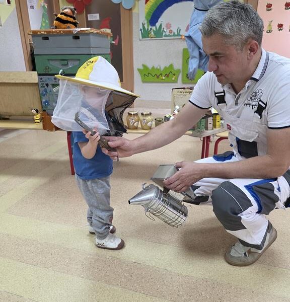 Dzień Pszczoły - poznajemy zawód pszczelarza grupa II